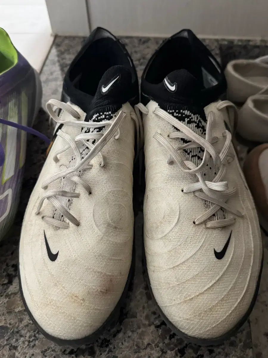 ナイキ FANTOM GX 2 TF 275