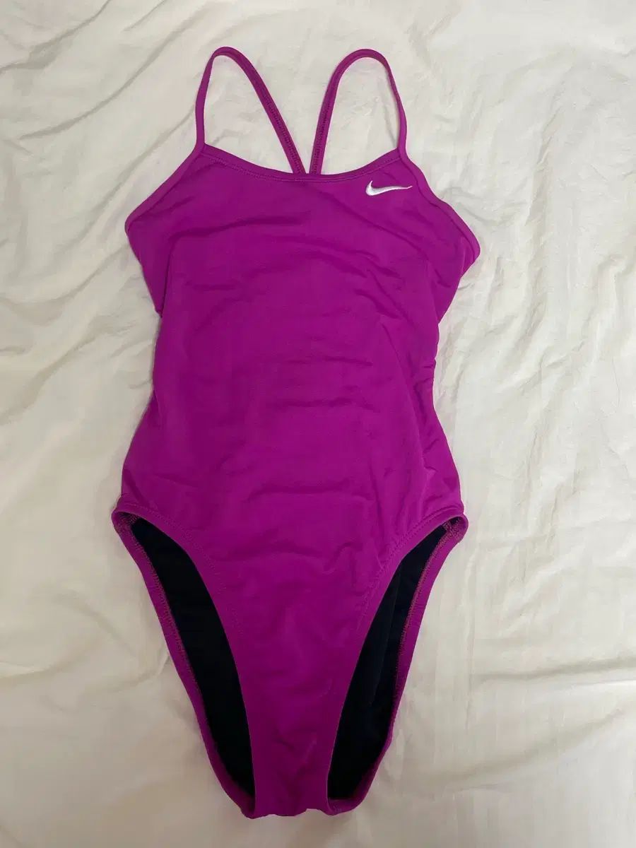 ナイキ マゼンタ カットアウト 26