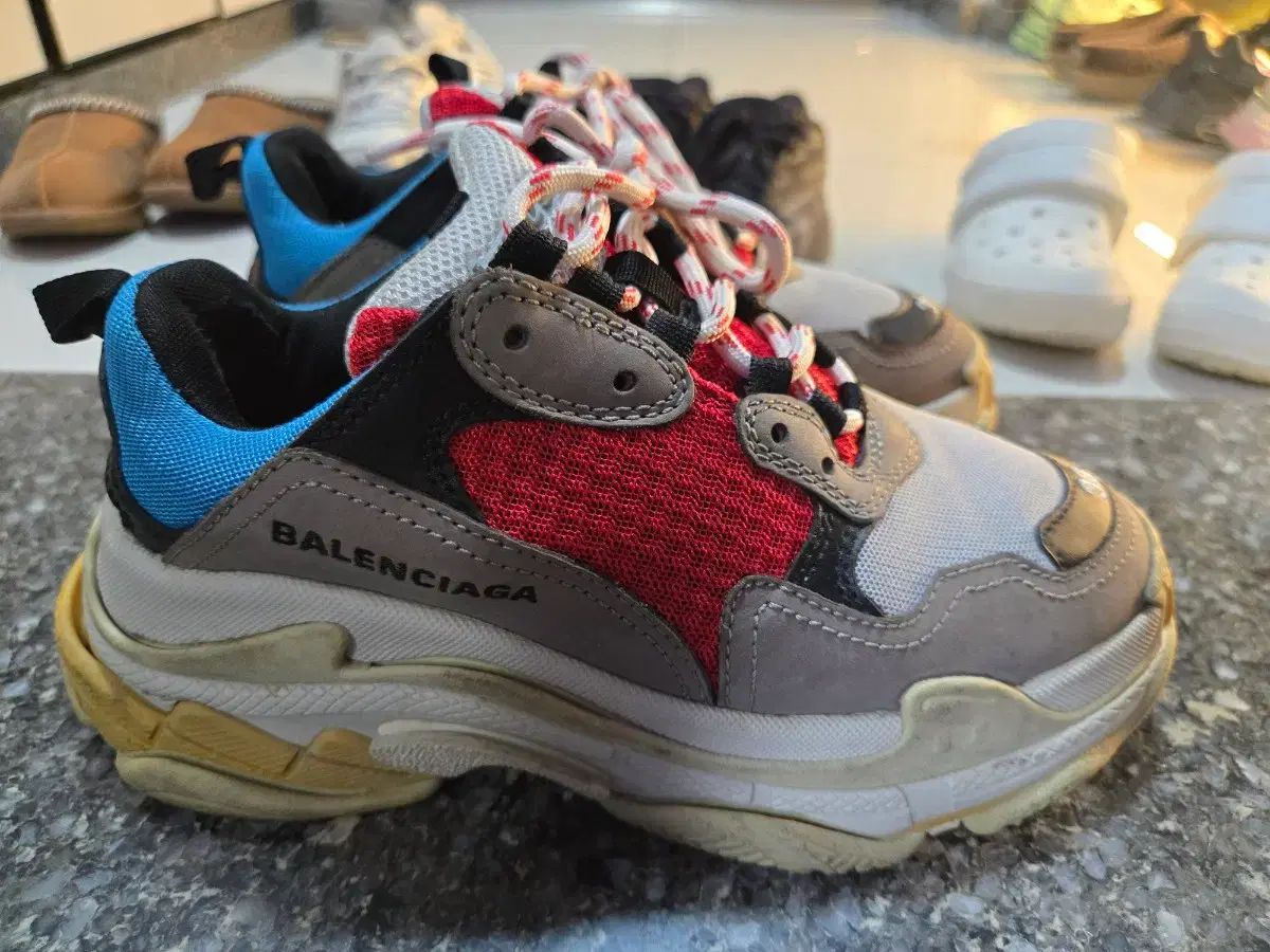 バレンシアガ トリプルS スニーカー