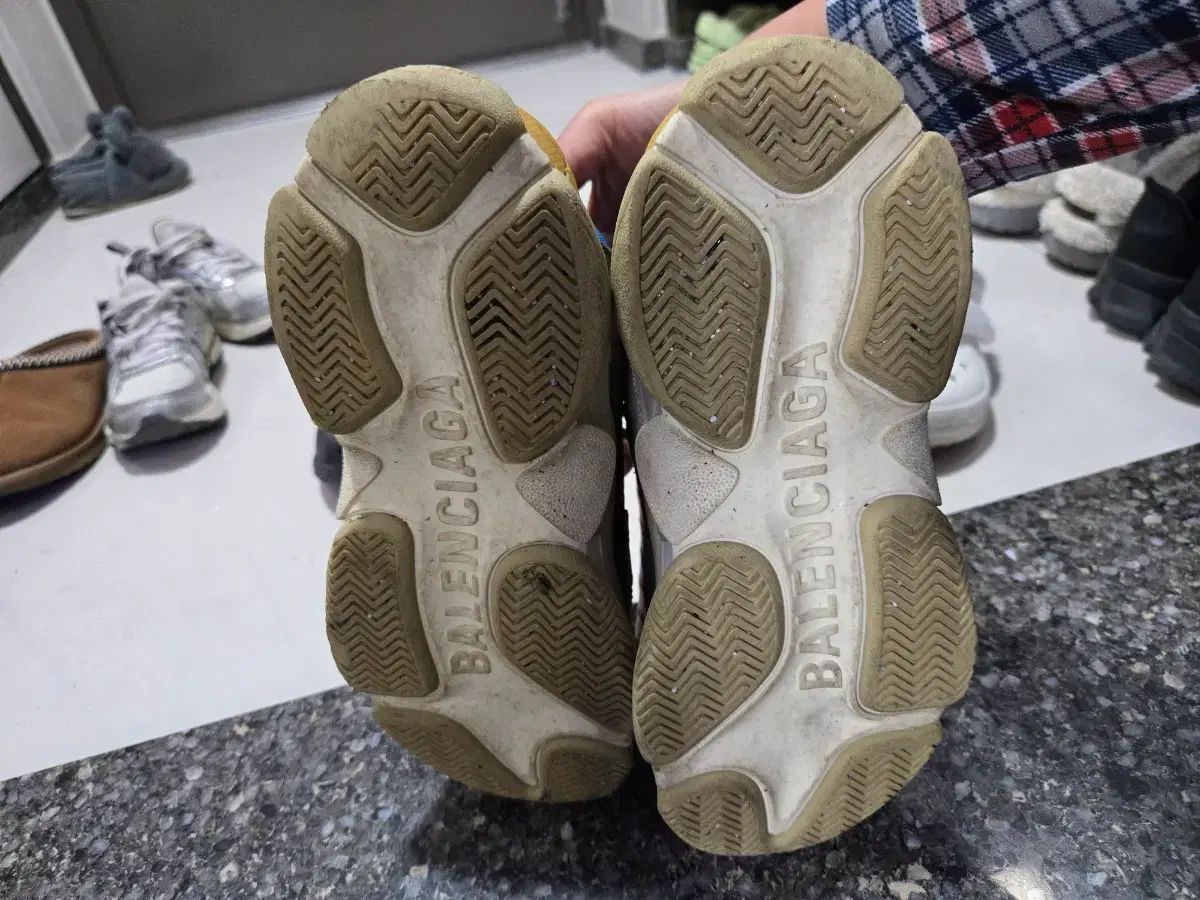 バレンシアガ トリプルS