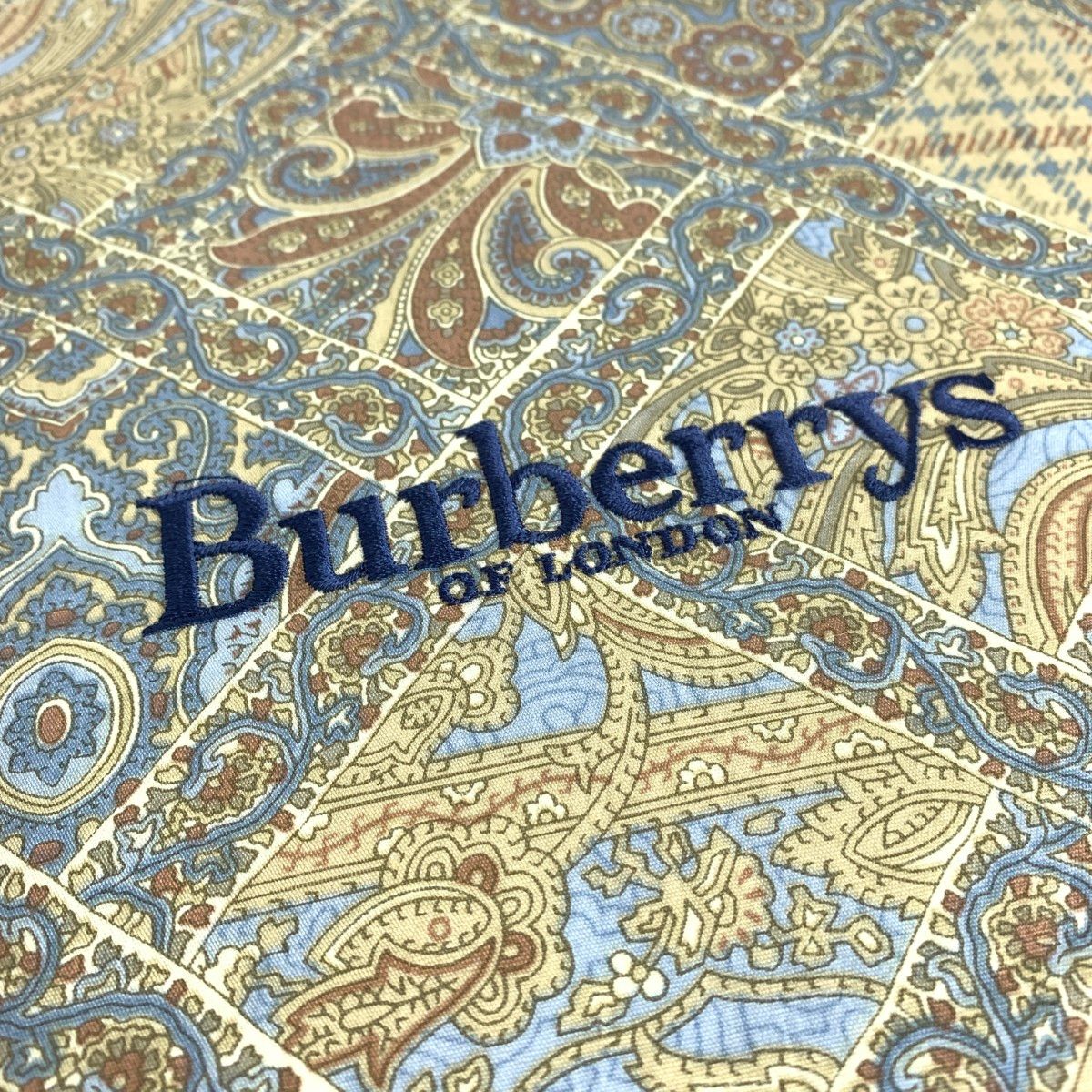 Burberry's バーバリーズ 羊毛混肌掛けふとん 150×200 ロゴ刺繍