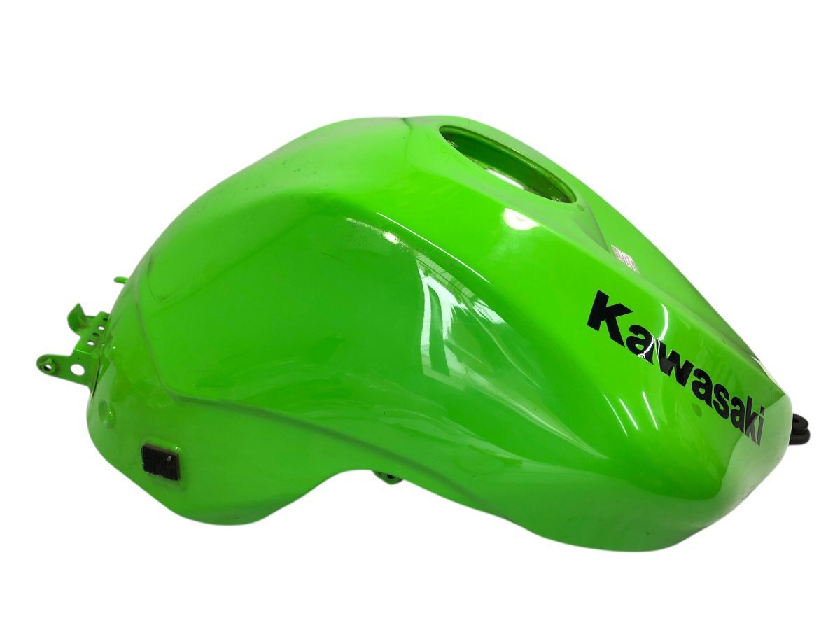 Kawasaki ZX-10R ZXT00F F型 2010 ガソリンタンク 燃料タンク 目立った