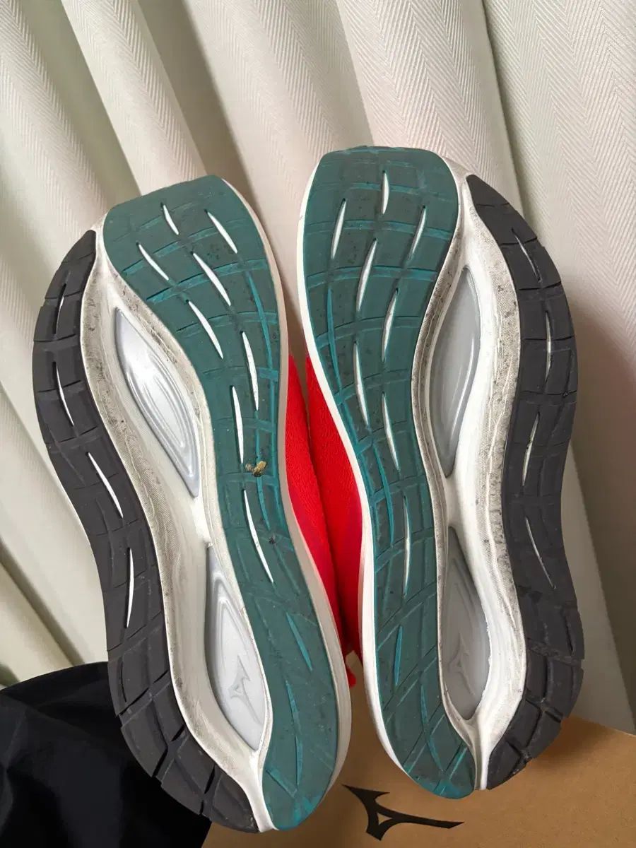 ミズノ NEO VISTA 2 ランニングシューズ 280 mm