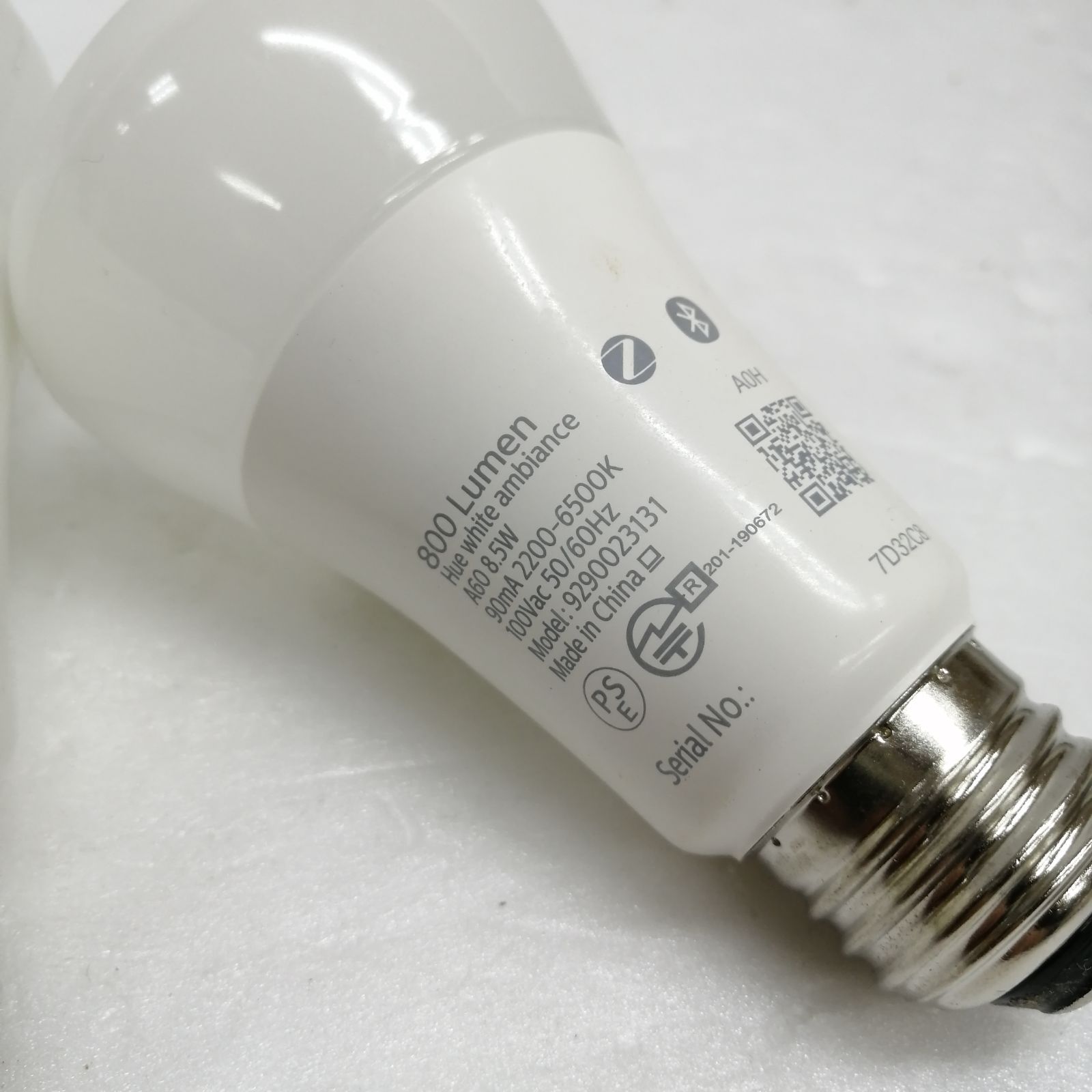 LED電球 Philips hue white and color 800 4個 LED電球 Philips hue white and color 800 4個 LED電球 Philips hue