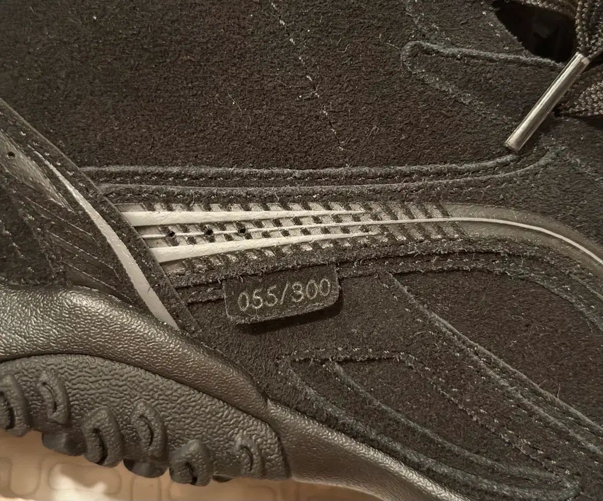  ハン ソヒ FILA エシャピ ミッド ム ブラック 240 開封 スニーカー 靴