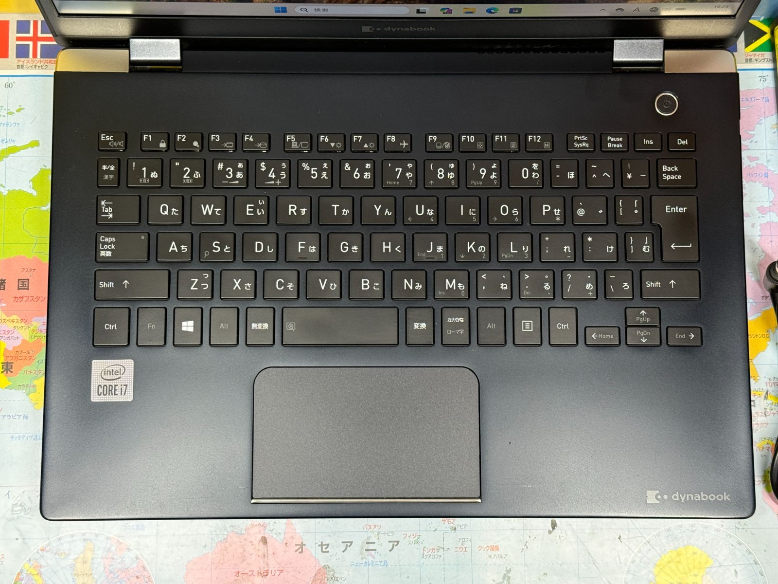 i 7 16 GB 東芝 dynabook G 83|FS ノートPC 超軽量