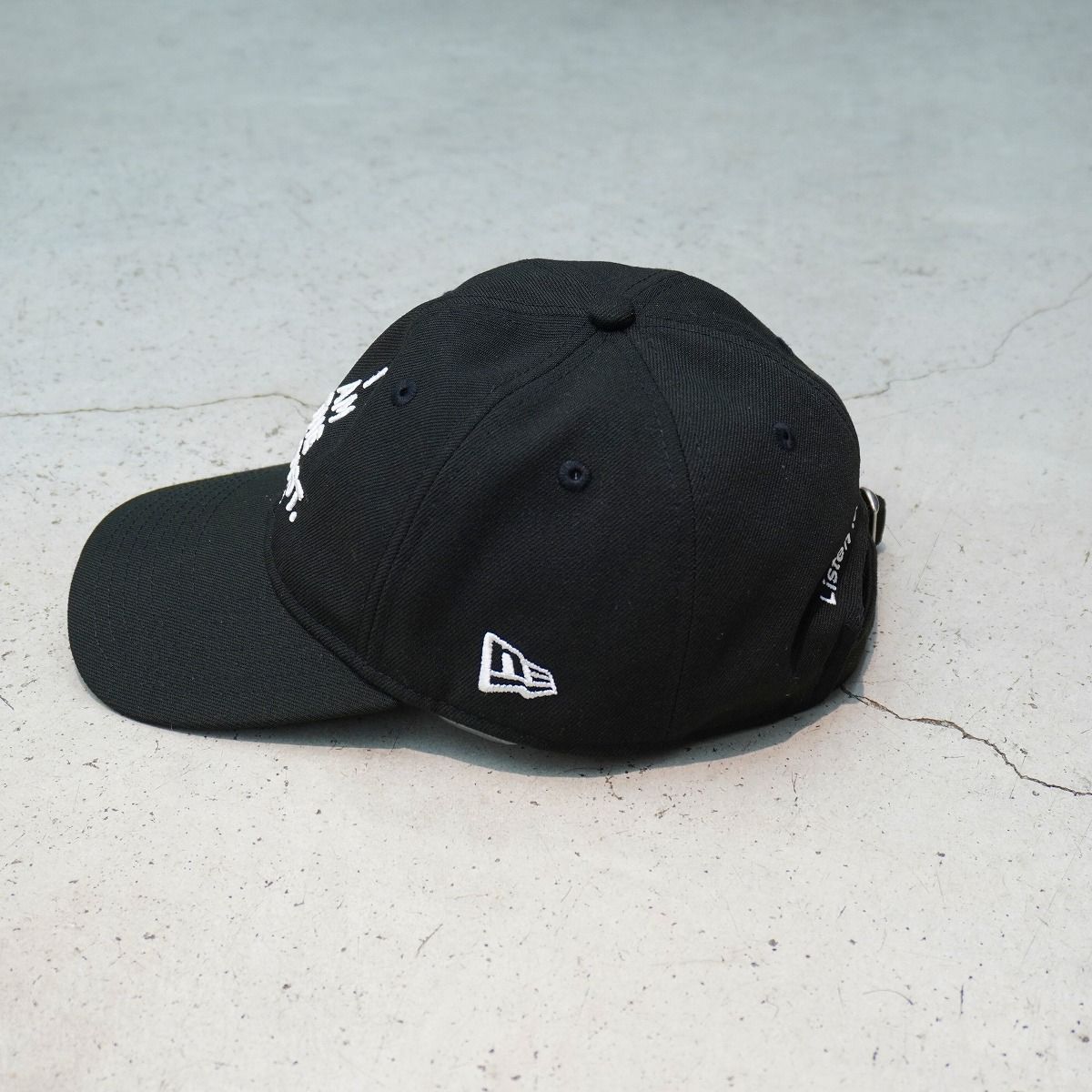 New Era セット 黒Tシャツ黒キャップ　美品 即完必至！ニューエラの人気コラボキャップ」ソロイストと再び！定番