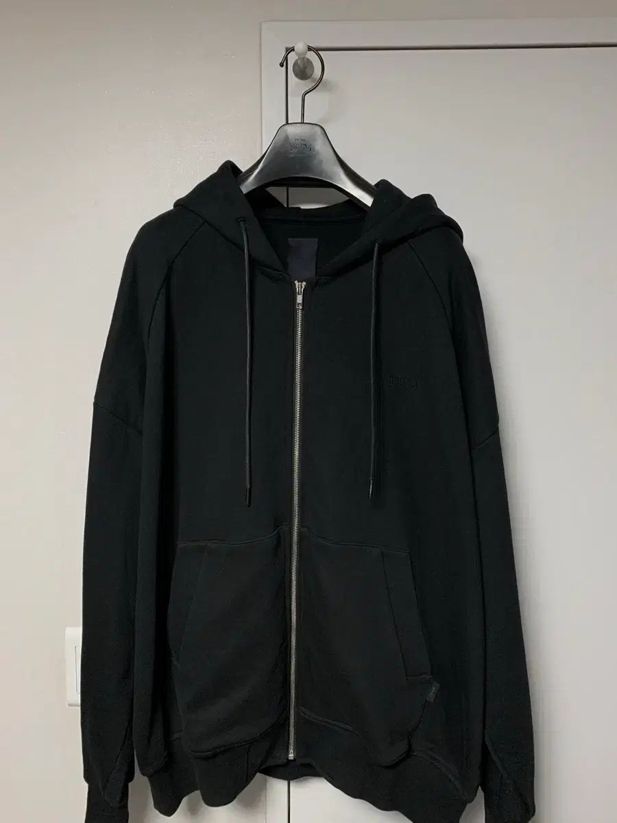 Juun.J ペルソナ フーディー ジップアップ ブラック
