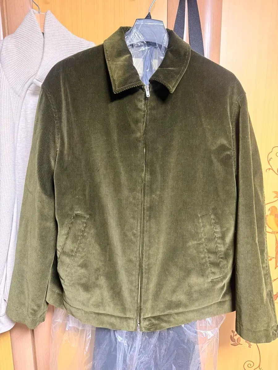 ポッタリー コーデュロイ ドリズラージャケット オリーブ