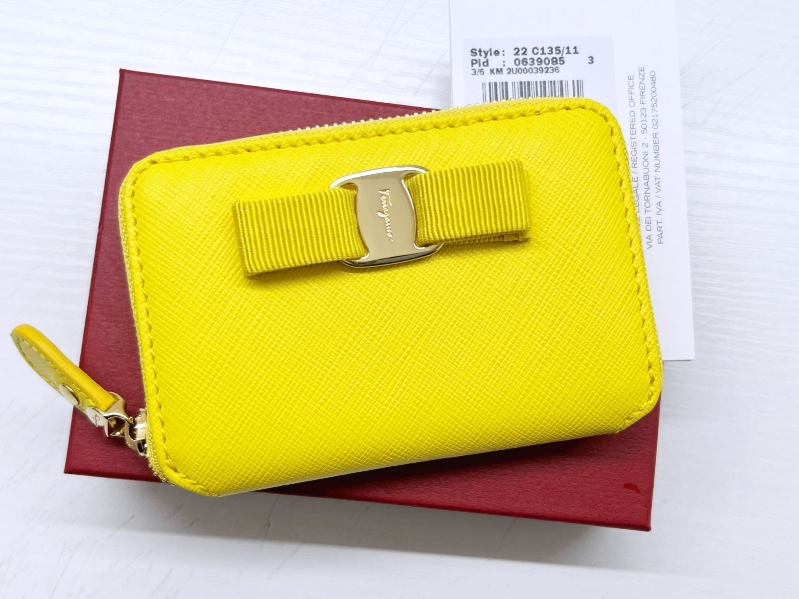 ♥保管 Salvatore Ferragamo フェラガモ ヴァラ リボン ジップ コインケース イエロー ゴールド