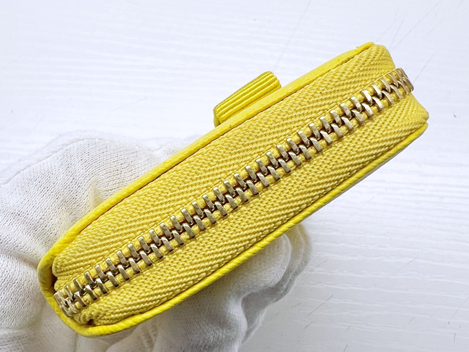  ♥保管 Salvatore Ferragamo フェラガモ ヴァラ リボン ジップ コインケース イエロー ゴールド コインケース 小銭入れ 小物