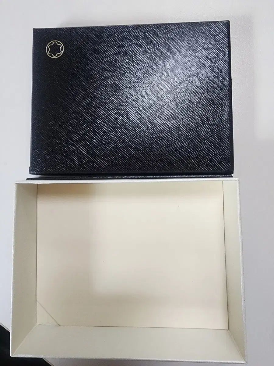 モンブラン ブラック プレゼント包装ケース含む