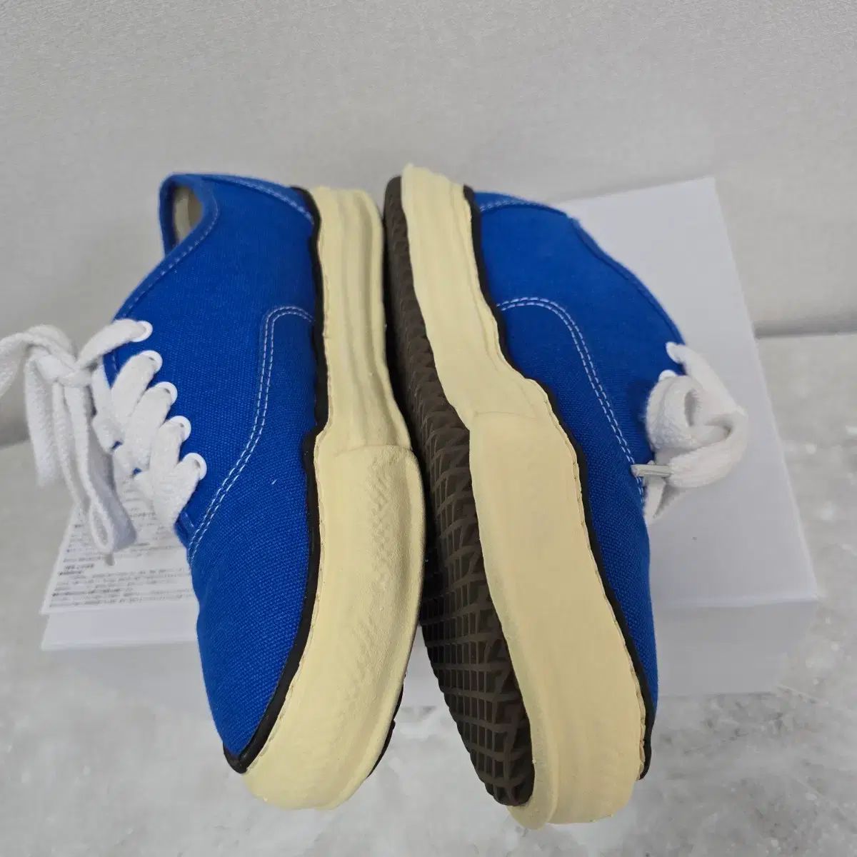 スニーカー シューズ