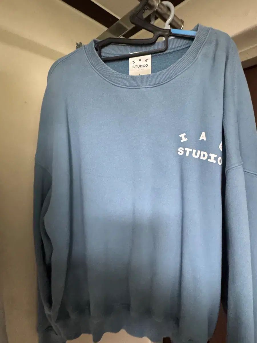 IAB スタジオ スウェット スカイブルー L