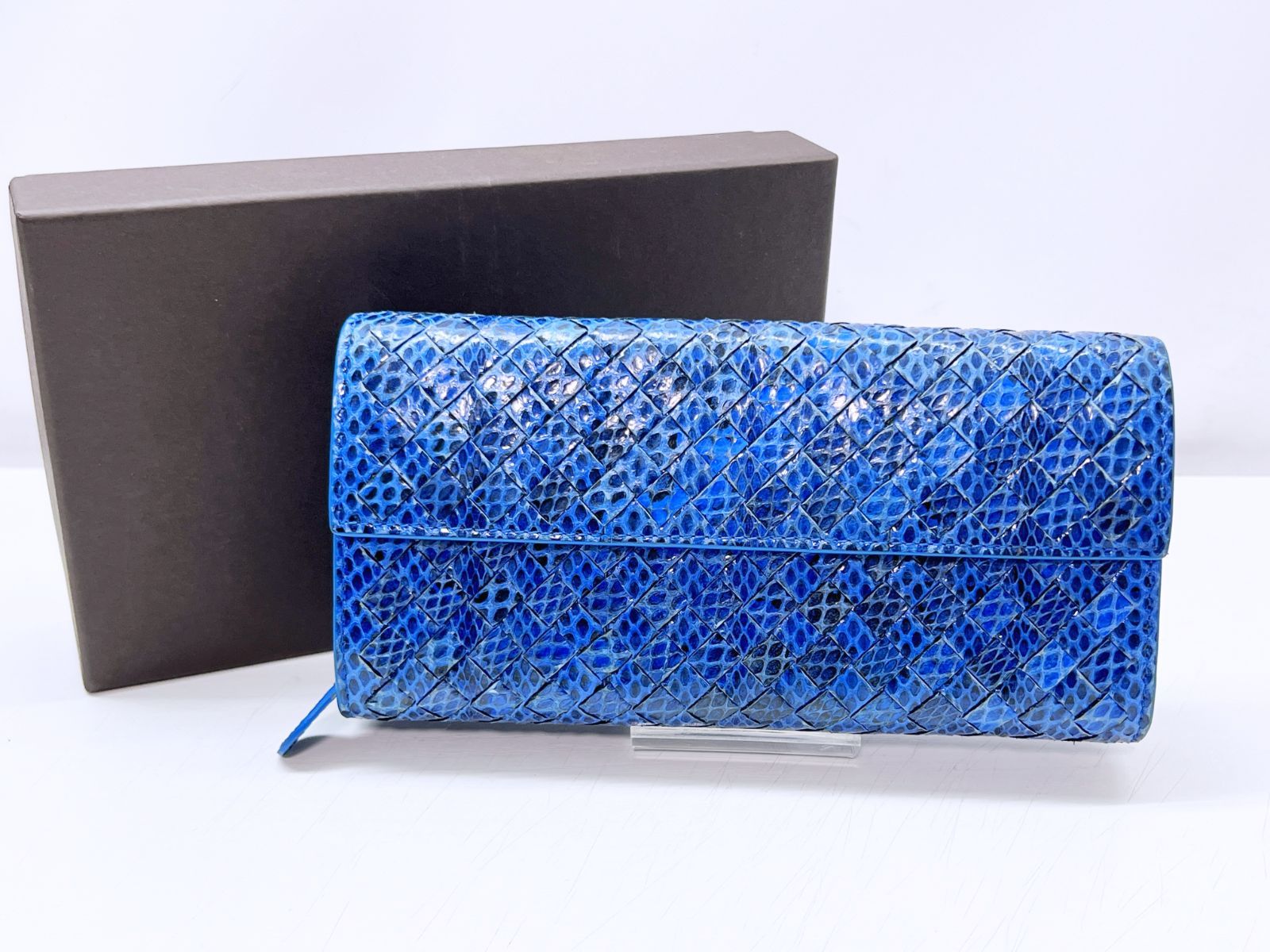 美品 Bottega Veneta ボッテガヴェネタ イントレチャート パイソン 二 