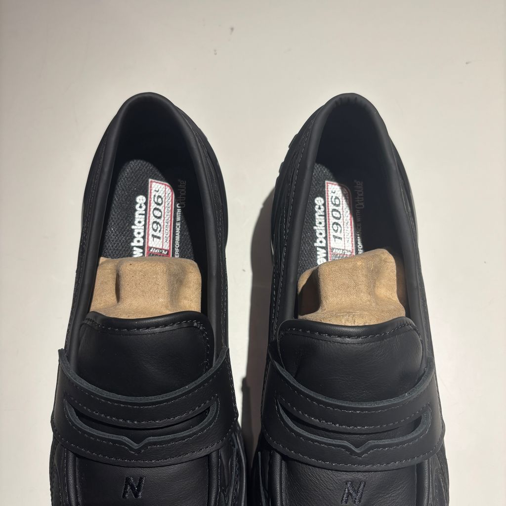 NEW BALANCE ニューバランス 1906L Black Leather ローファー