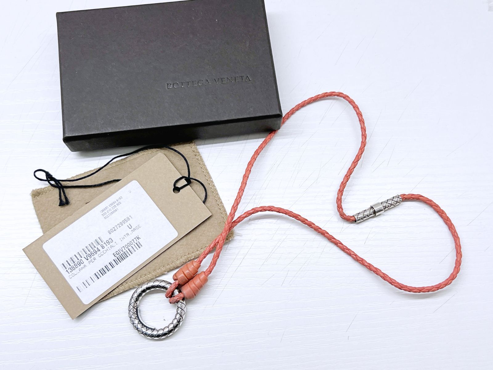 Bottega Veneta ボッテガヴェネタ イントレチャート SV 925 ラウンド レザー ネックレス 138890