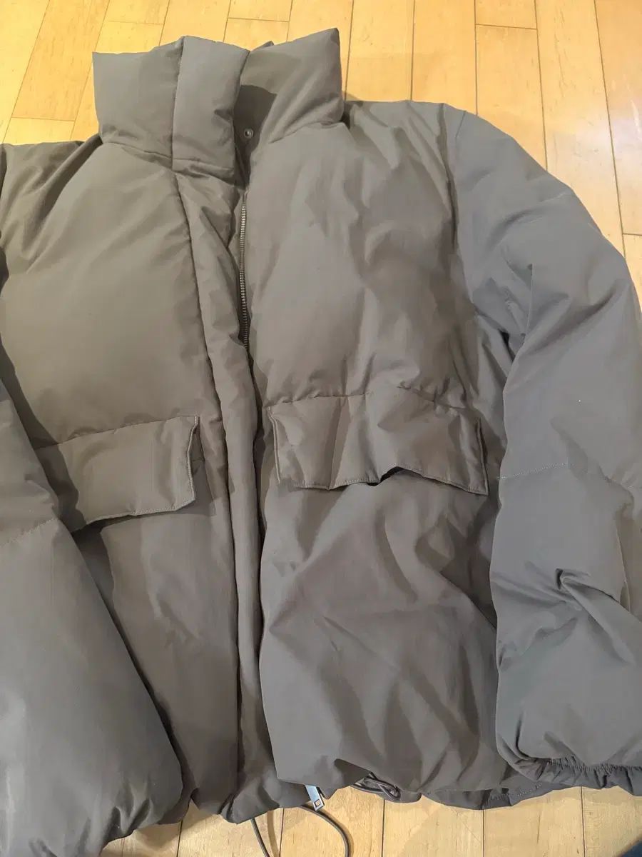 COS コス パファー ダウン