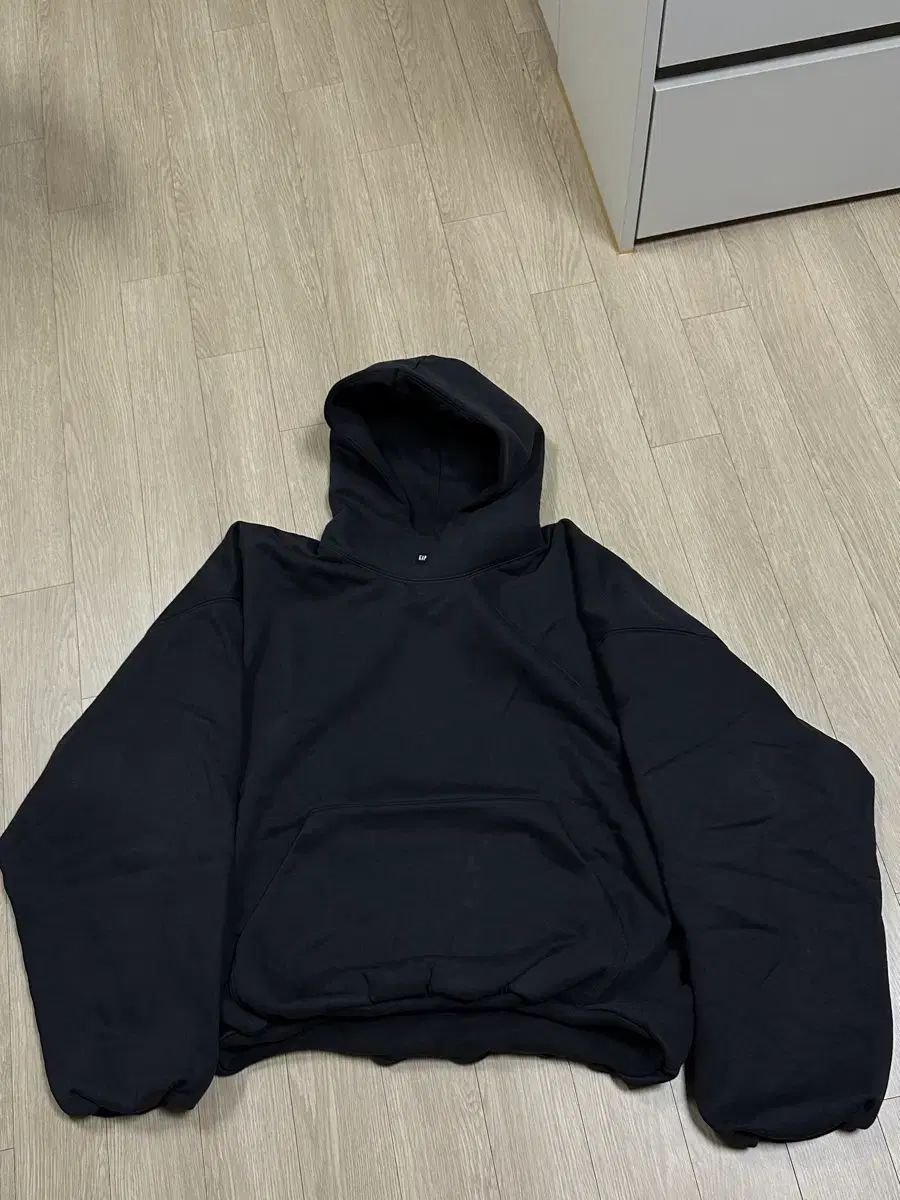 イージー ギャップ バレンシアガ ロゴ フーディー M