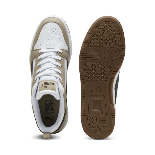 PUMA スニーカー