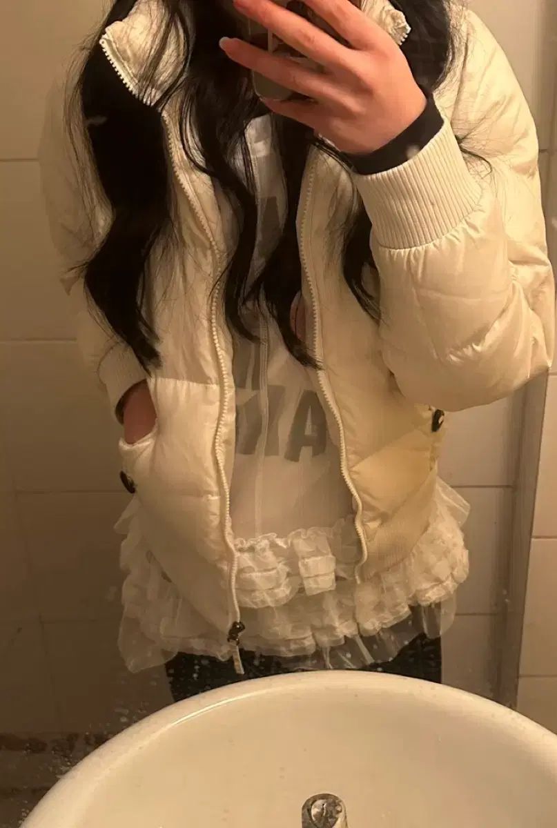 アディダス ヴィンテージ ショートダウン 帽子 取り外し