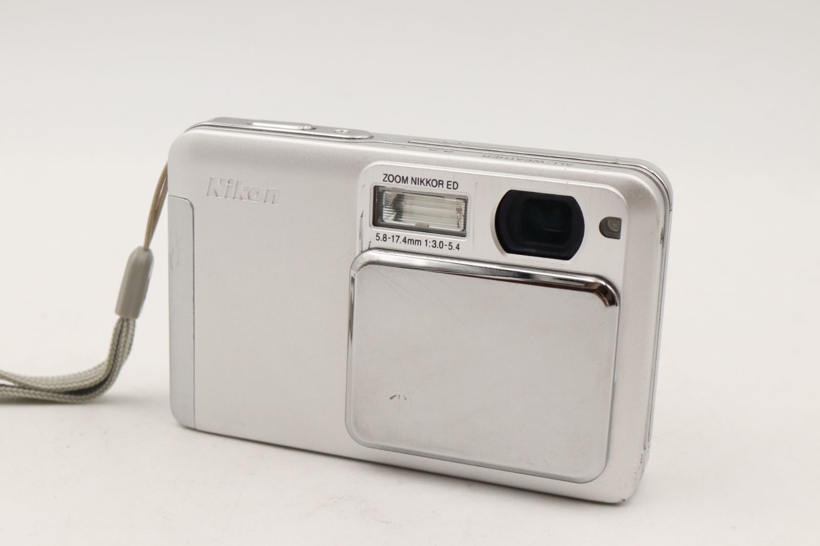 稀少な動作品☆Nikon COOLPIX S2 ニコン デジタルカメラ シルバー