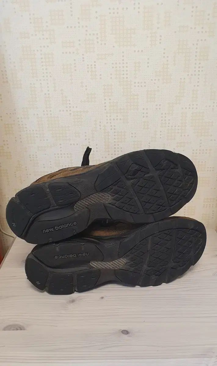 JJJJound ブラウン