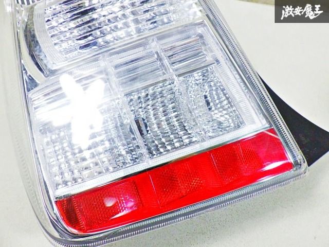 レンズ綺麗！】トヨタ純正 ZVW30 プリウス 前期 LED テール テール
