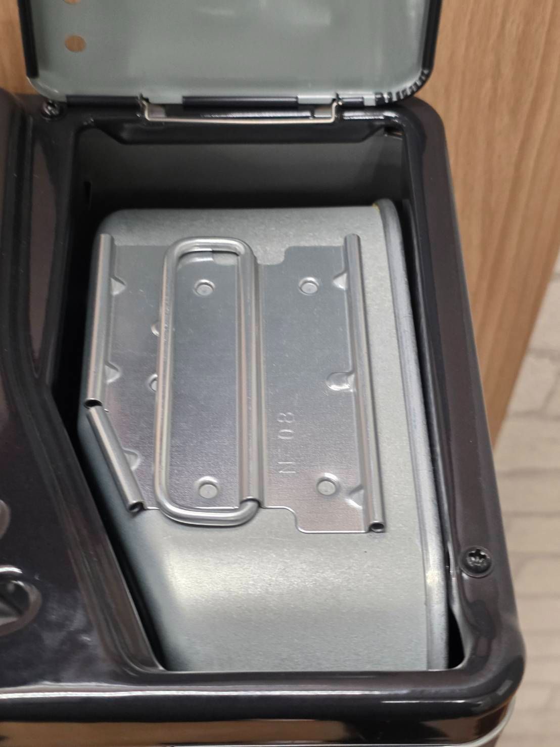 080110 展示品 未使用 トヨトミ 石油ストーブ NRSS2323E3SB シルバー