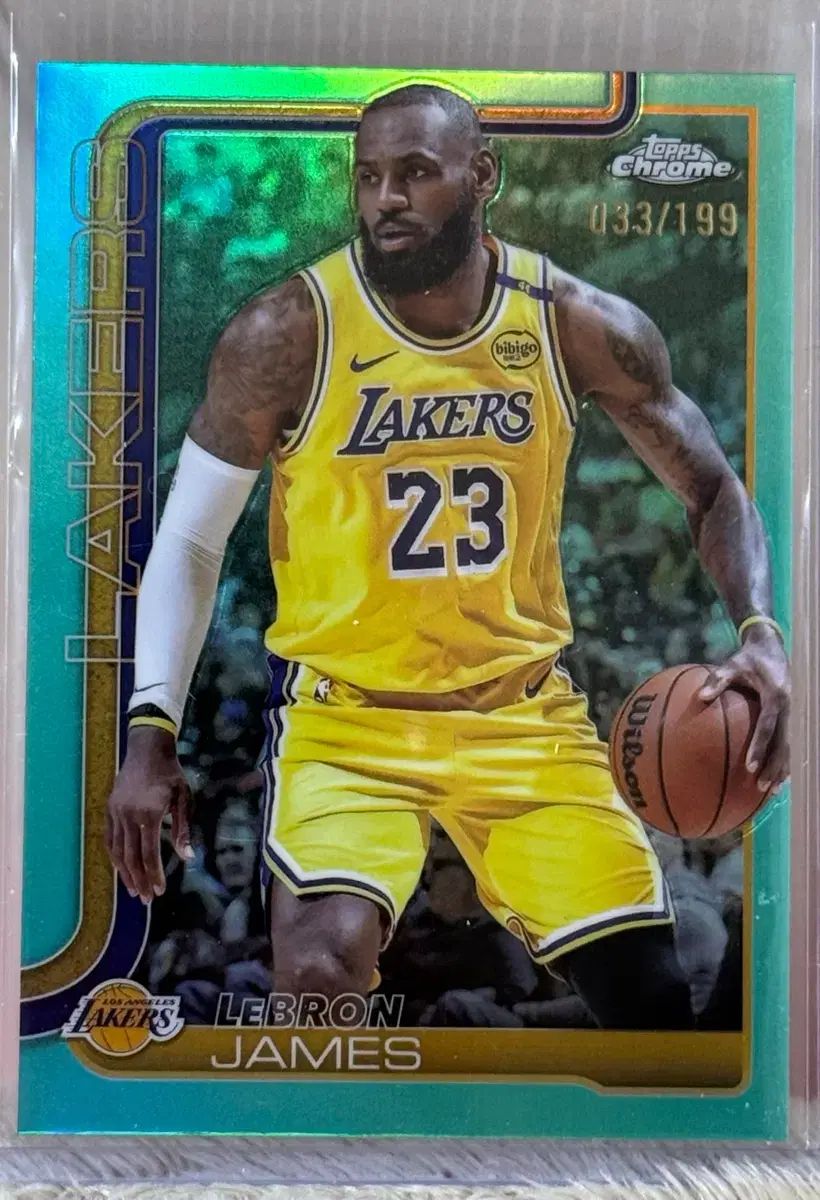 2025 - 26 トップス クロム LA レイカーズ レブロン ジェームス 199 カード