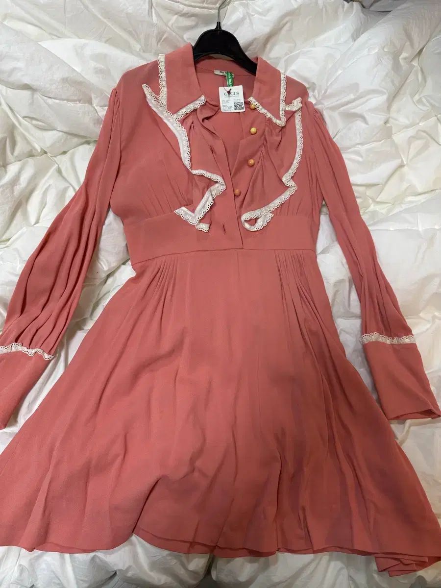 ミュウミュウ ピンク色 レイ ワンピース