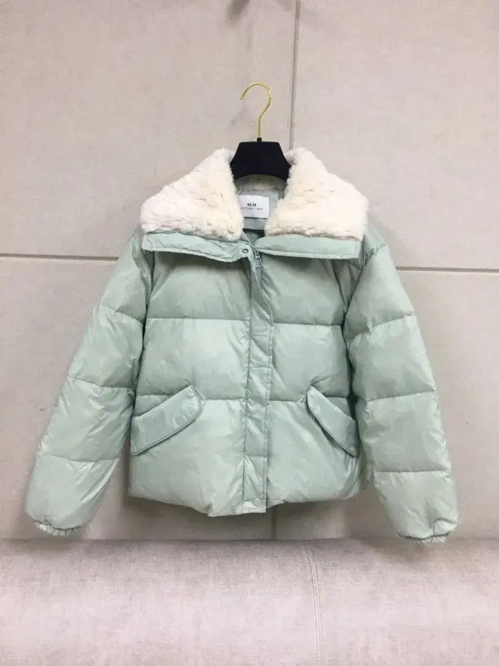 aLis ファー付きダウンショートダウンジャケット ミント