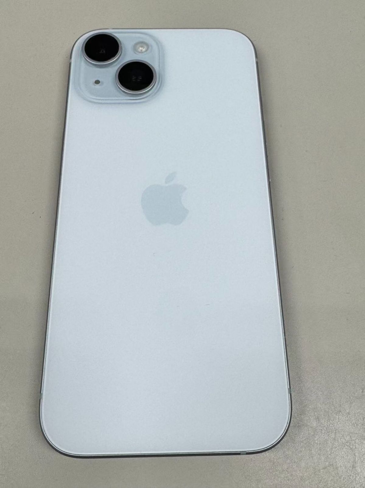 電池89%SIMフリー iPhone 15 128 GB ブルー