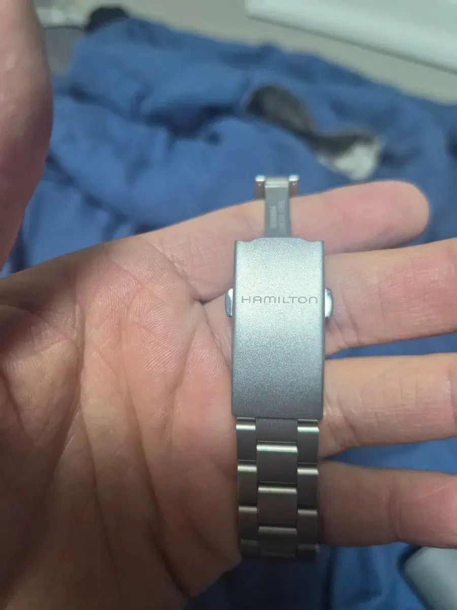 カーキフィールド