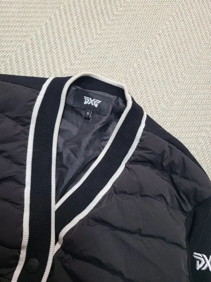 S PXG キルティングニットカーディガン ブラック 防風