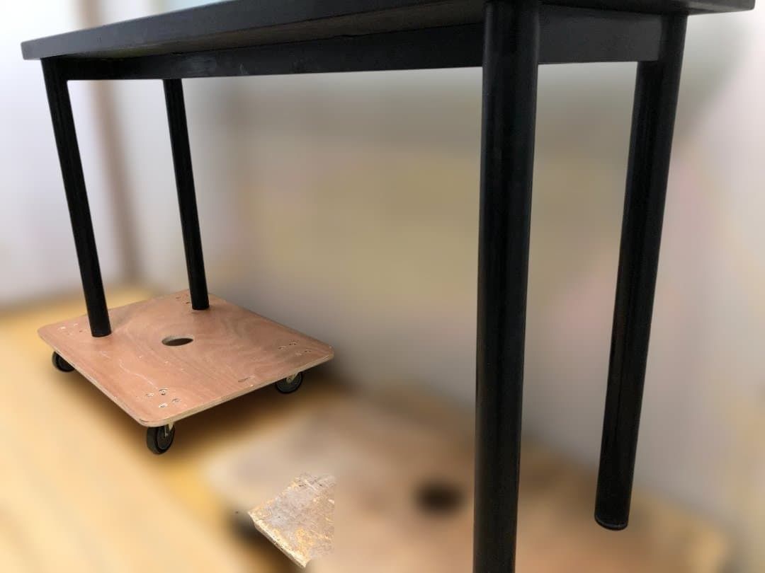 【送料無料】店舗什器 ハイカウンター テーブル ガラス間仕切り 251109 店舗什器 ハイカウンター テーブル ガラス間仕切り 真鍮調フレーム