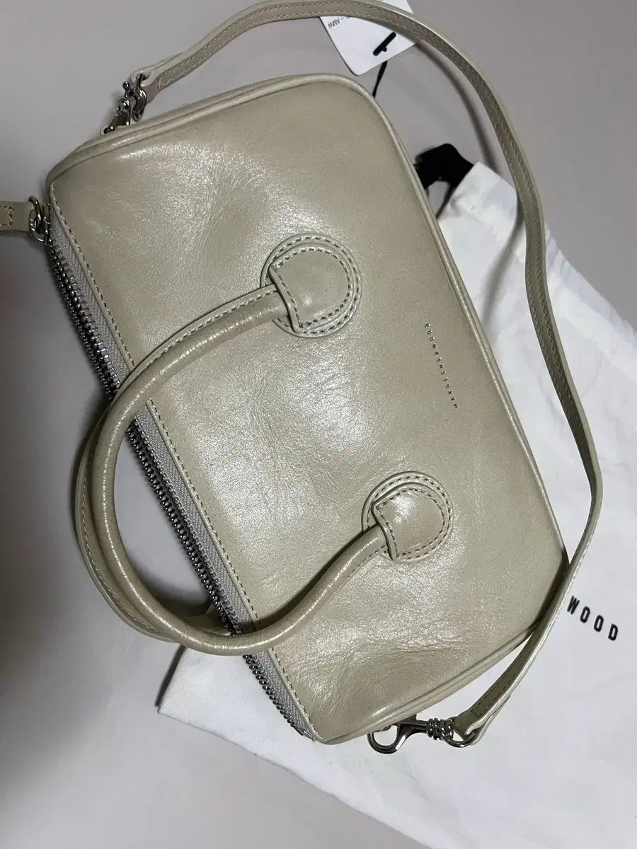 MARGESHERWOOD ジッパースモールバッグ クリームベージュ