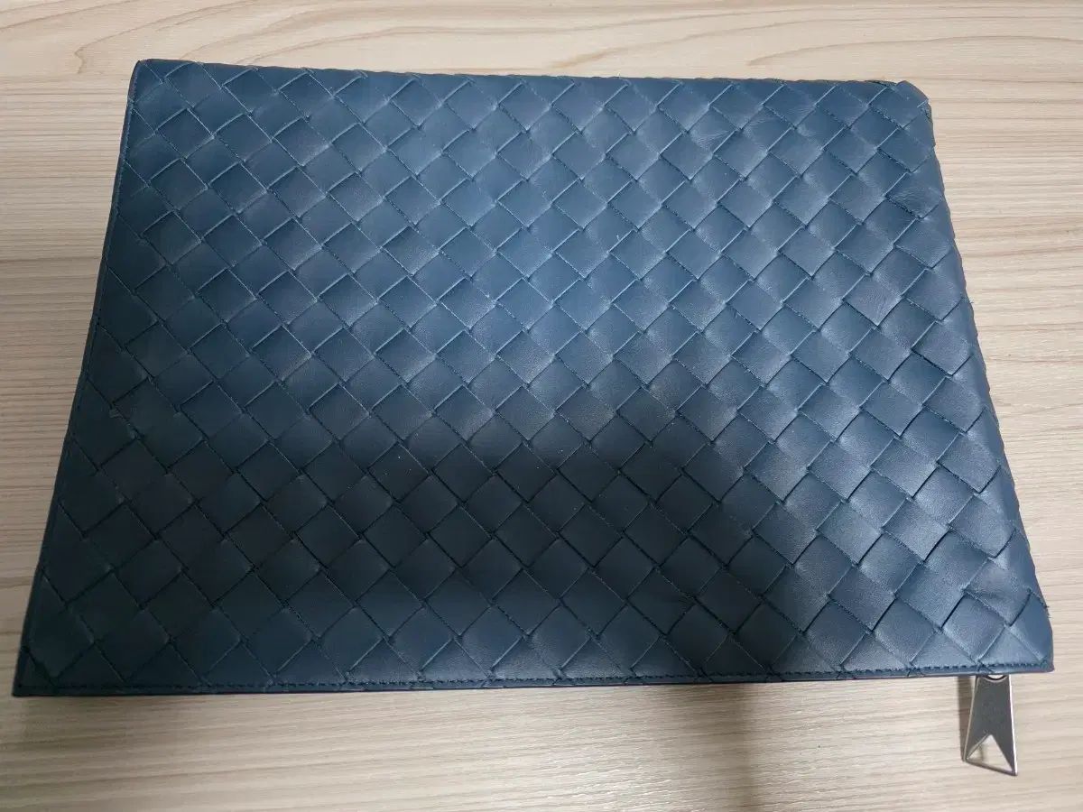 ボッテガヴェネタ クラッチバッグ ダークブルー ほぼ