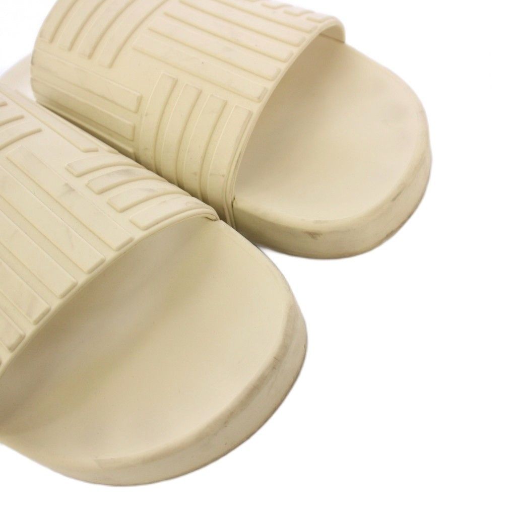 スライドサンダル