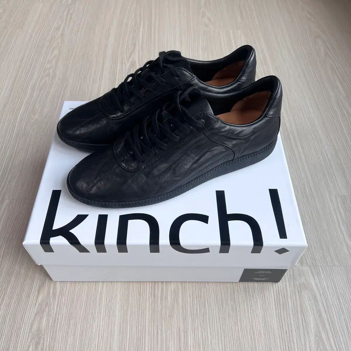 275 킨치 WEAKER - 833 a | BLACK