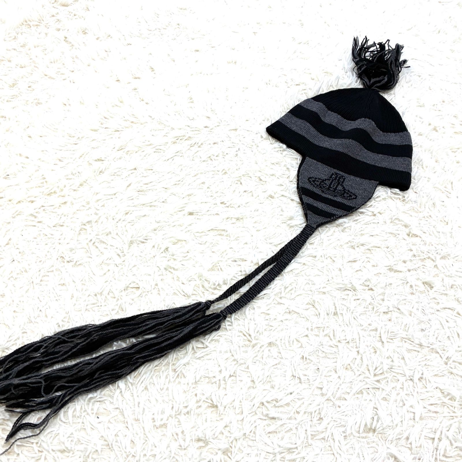 美品！ オーブ ヴィヴィアンウエストウッド 耳あて付き ニット帽子 ブラック vivienne westwood 耳当て付きニット帽