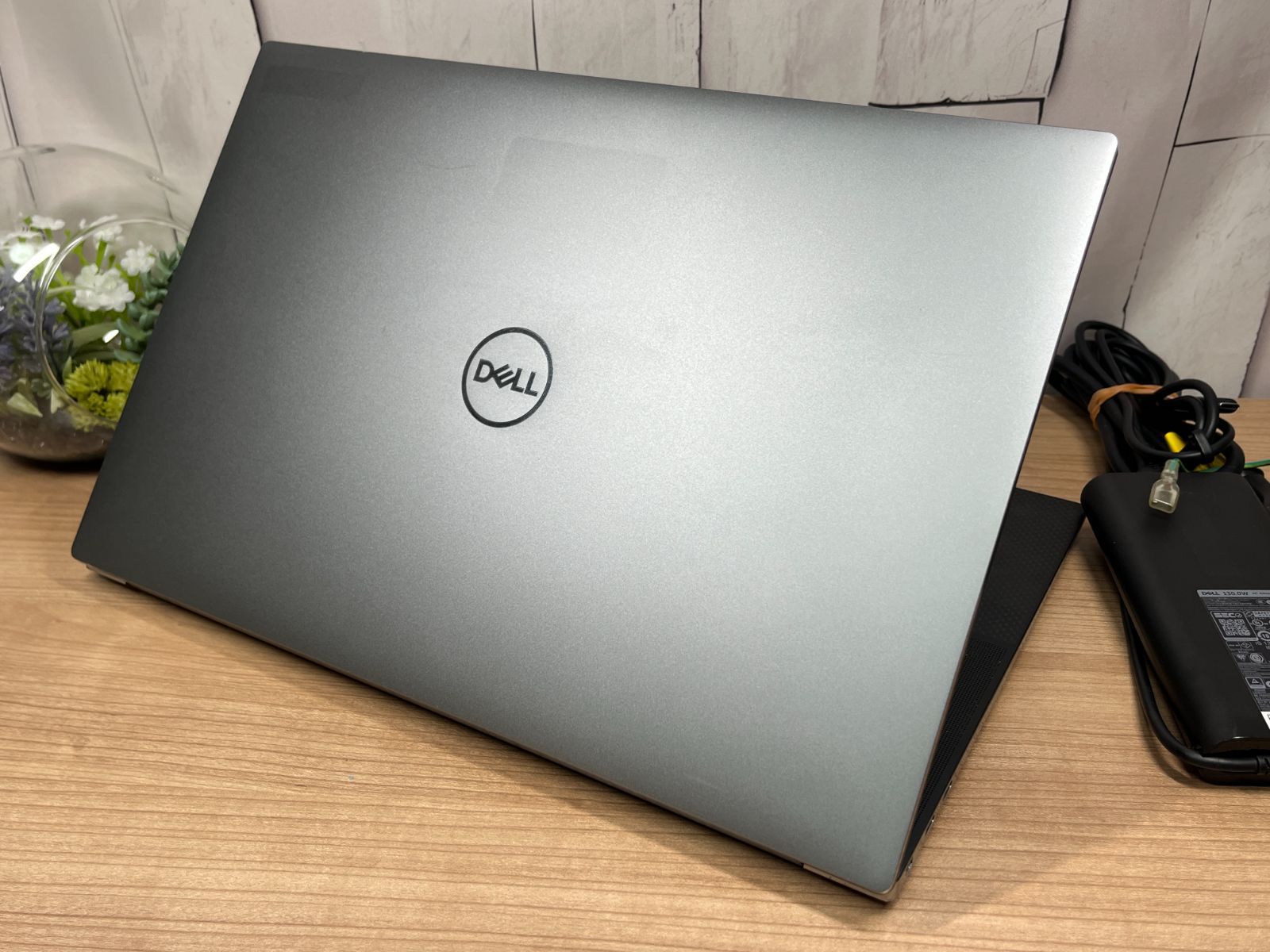 DELL Precision 5550 10世代i7 32GB 1024GB Dell Precision 5550 Workstation Laptop | 15.6