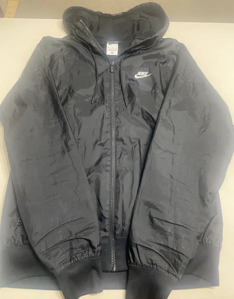 ナイキ ブラック WHO ウィンドランナー ウィンドブレーカー