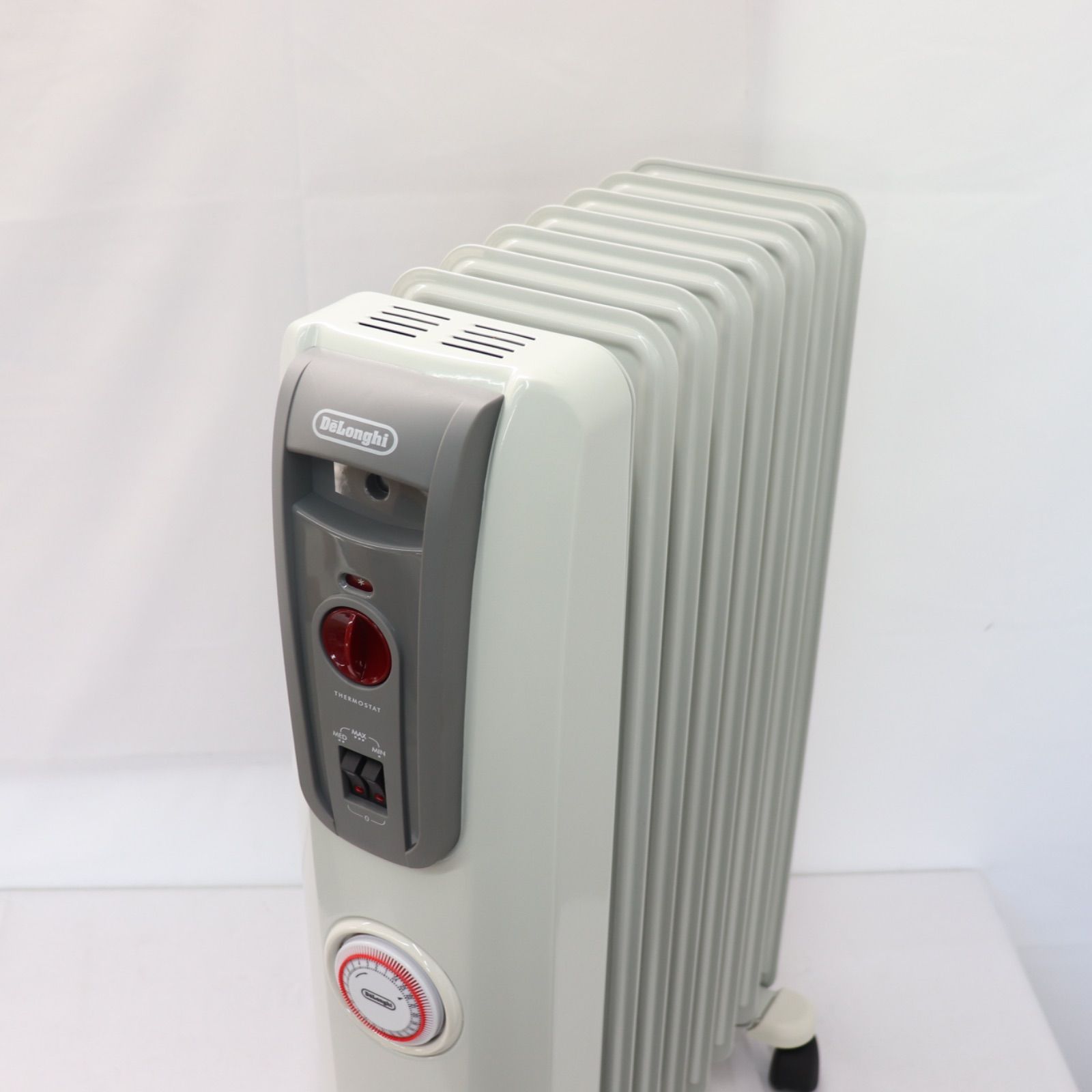 【未使用】 デロンギ オイルヒーター H770812EFSN-GY 新品未使用品‼️ デロンギオイルヒーター H770812EFSN-GY デロンギ