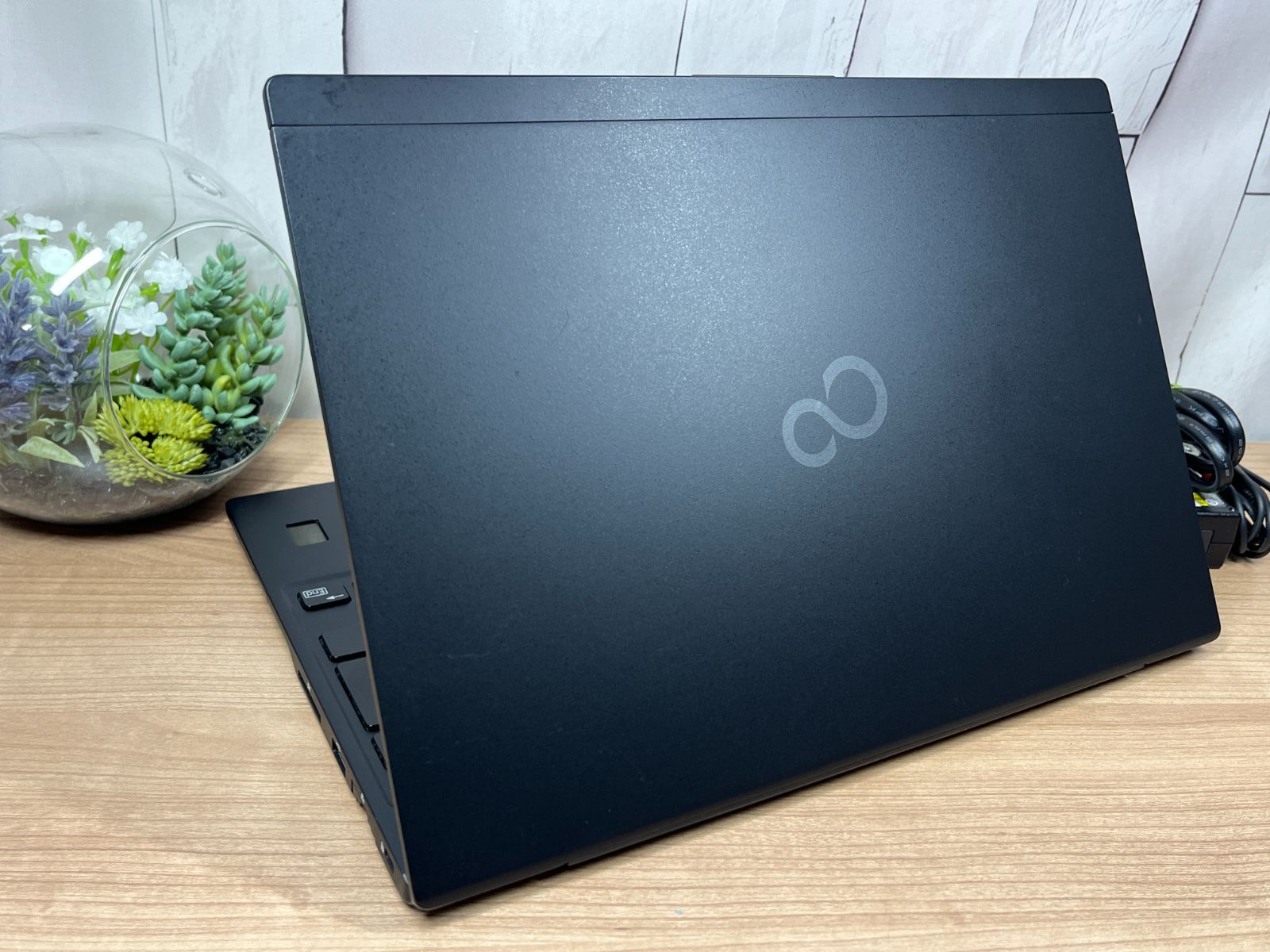 美品〉037 Fujitsu Lifebook U9310/E 8GB/SSD256 第10世代 office2024