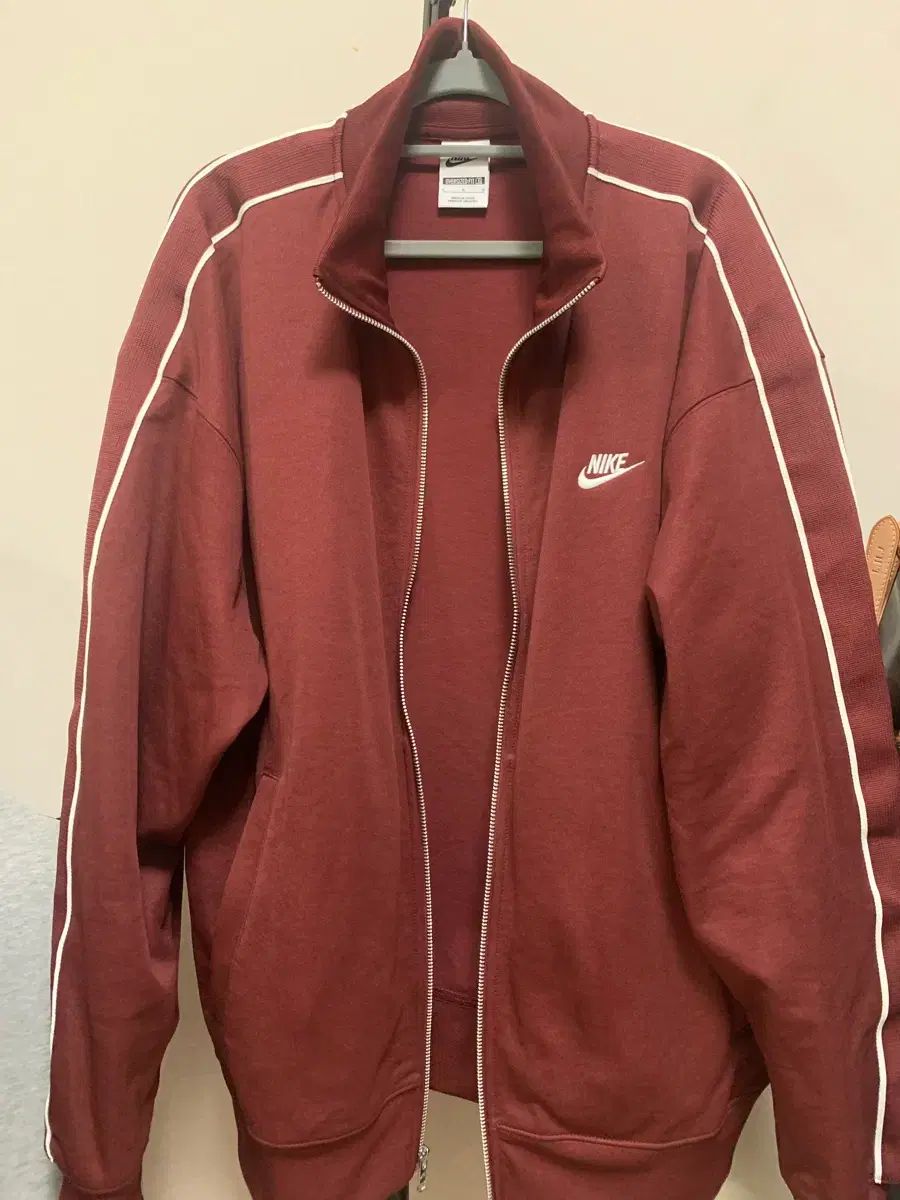 ナイキ スポーツウェア クラブ トラックジャケット