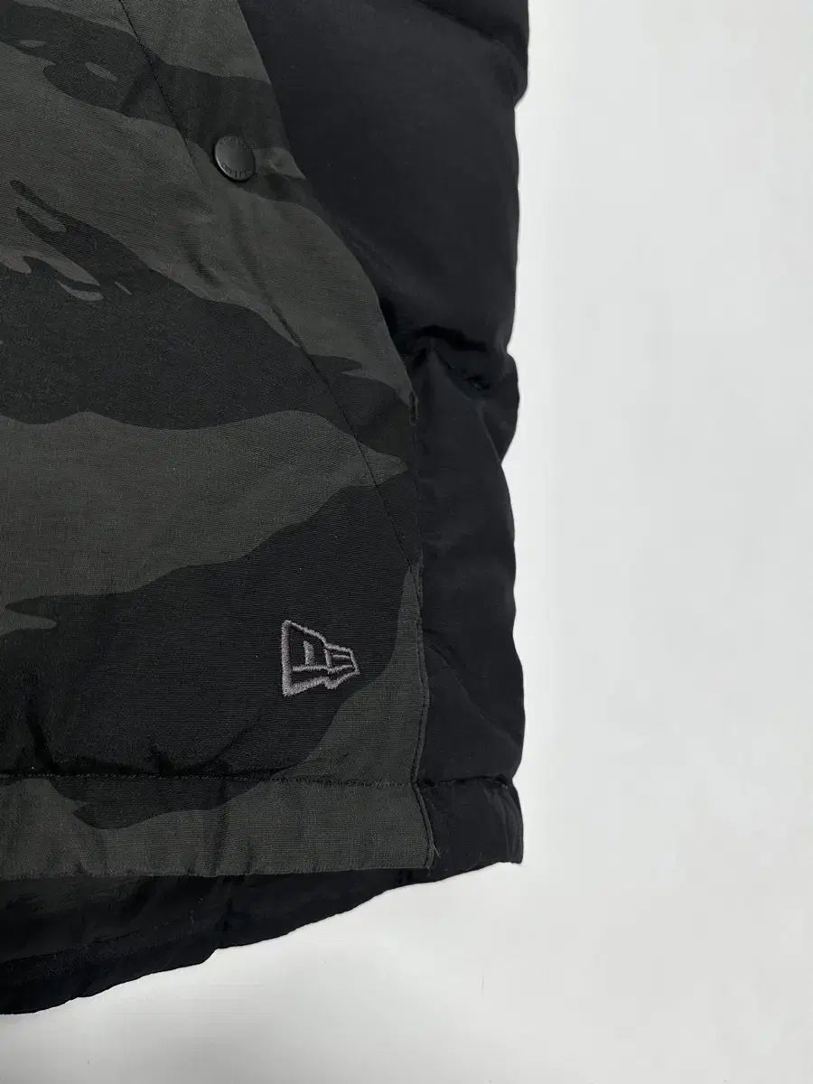  ERA タイガー カモフラ ダックダウン ダウン ベスト ダウンジャケット ジャケット アウター