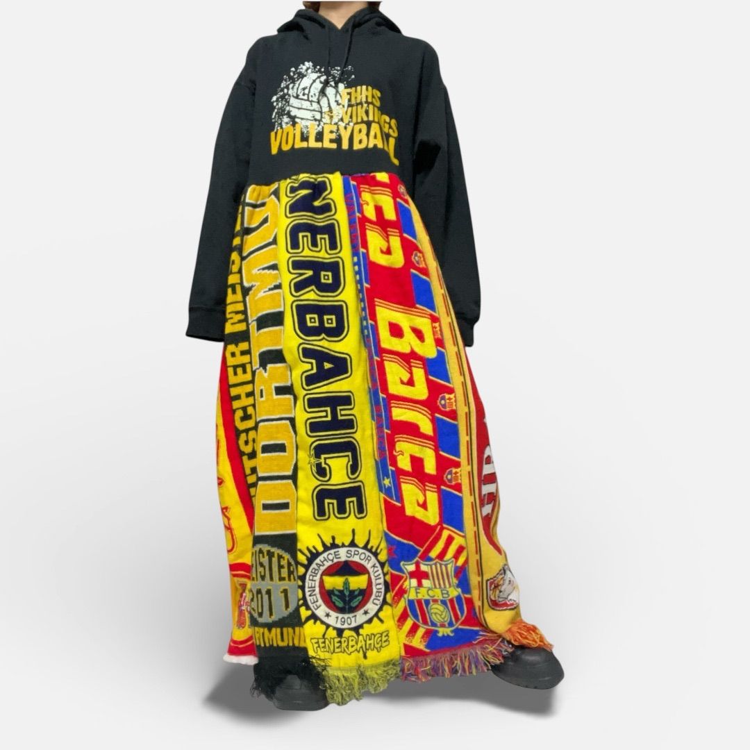 リメイク古着 ﾊﾟｯﾁﾜｰｸﾜﾝﾋﾟｰｽ マフラーワンピース ロングワンピース パーカー スエット 黒 黄色