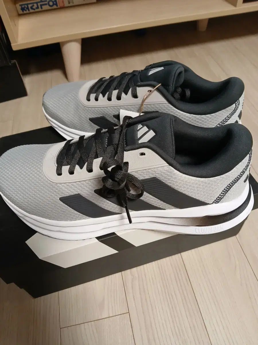  アディダス スニーカー 270 ♥ スニーカー 靴