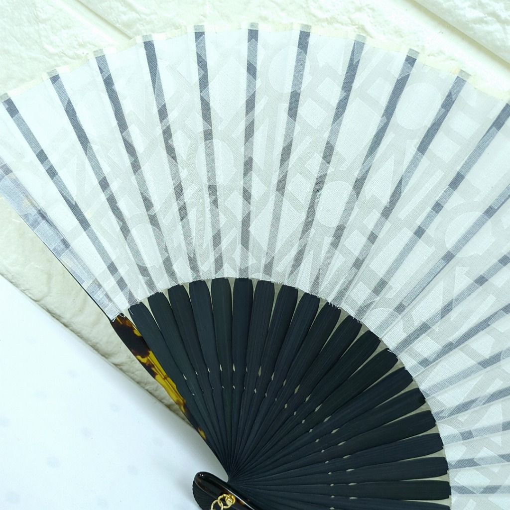 セリーヌ 扇子 ホワイト グレー ケース付き